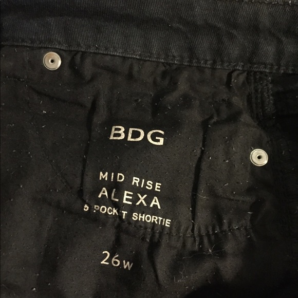 Urban Outfitters BDG Mid-Rise Black Shorts 26W - Picture 4 of 5